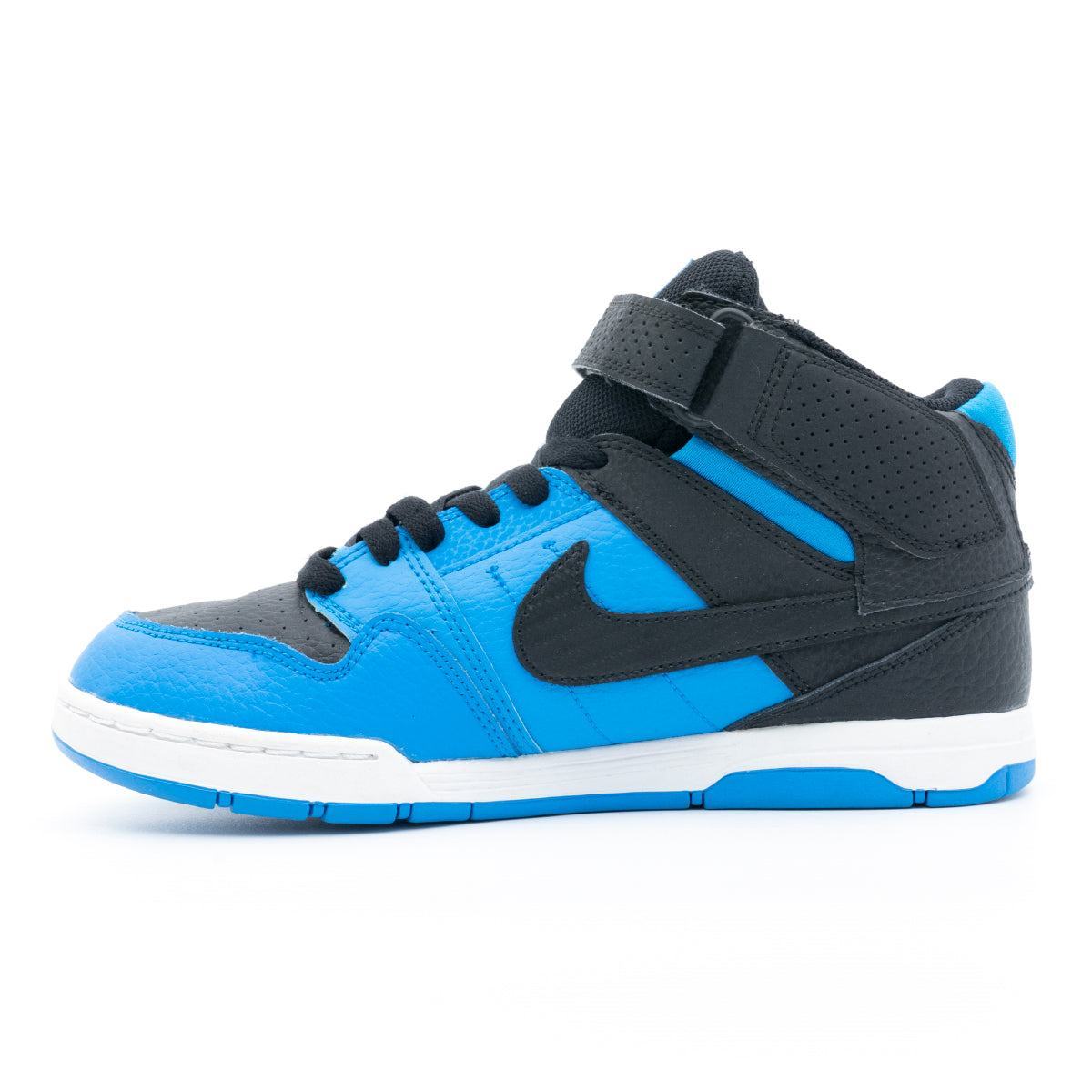 Nike mogan 2 best sale