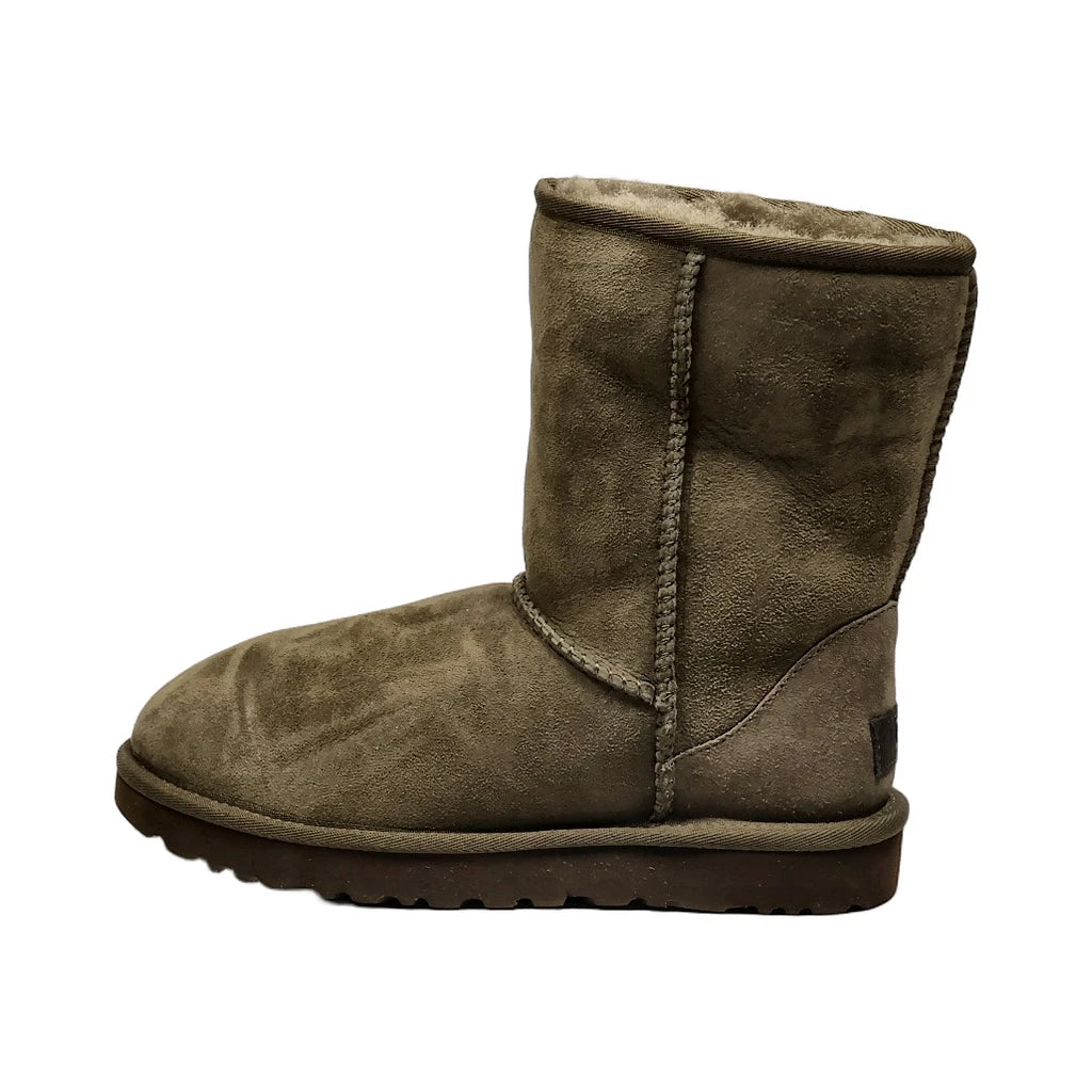 Preloved Ugg Classic Snow Boots Suede Brown Colour For Women - Flipp UAE