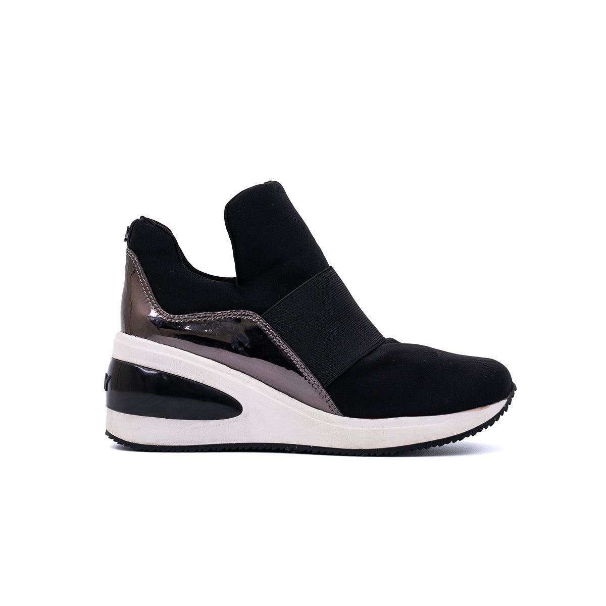 ABBI SLIP ON SNEAKERS – DKNY | UAE Official Store